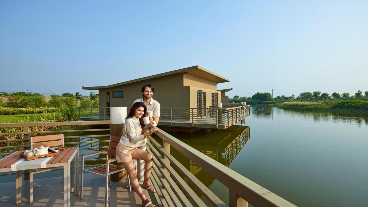 Life At Repose- Lake Villas Resort & Club Chor Warodra Экстерьер фото